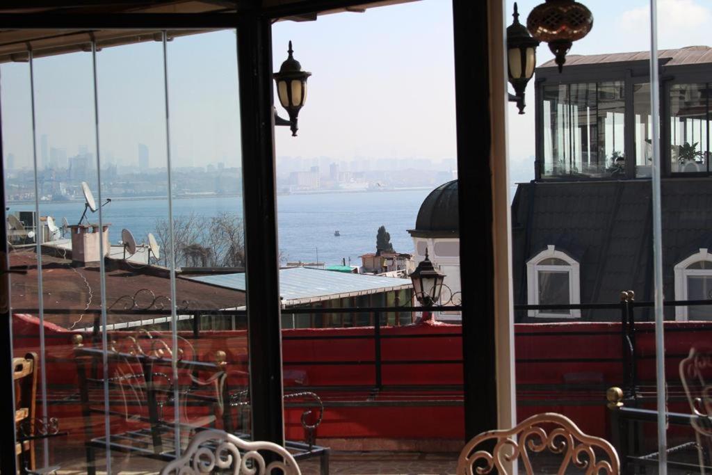 Bahaus Guesthouse Hostel Истанбул Екстериор снимка